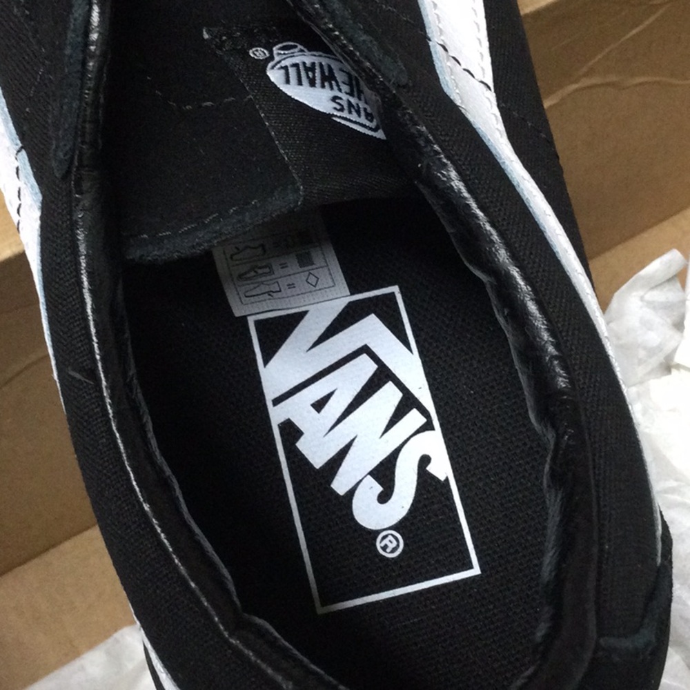 New Vans Shoes - Picture 7 of 14